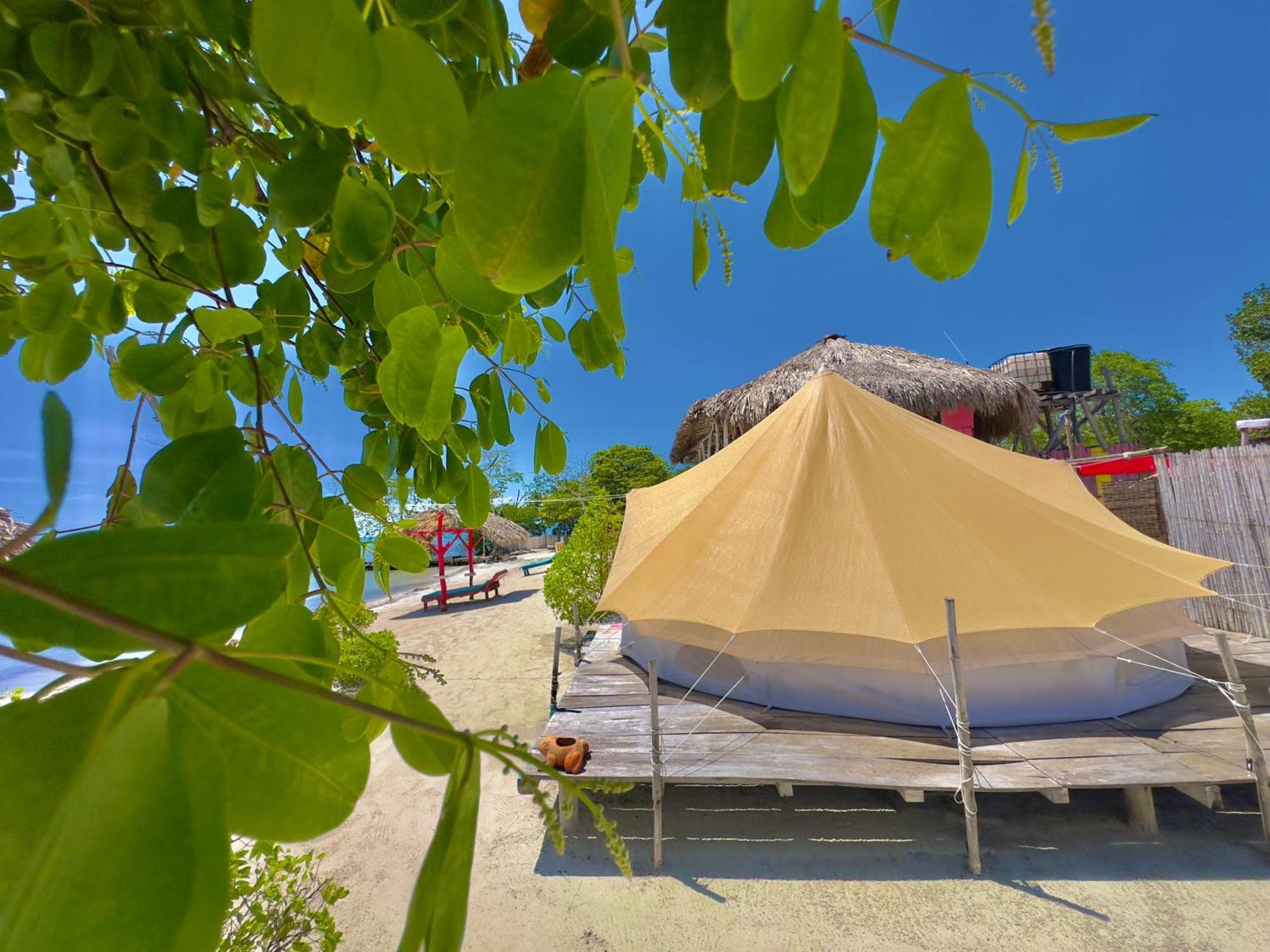 Tintipan Ashram Hostel & Glamping Tintipan Island Extérieur photo