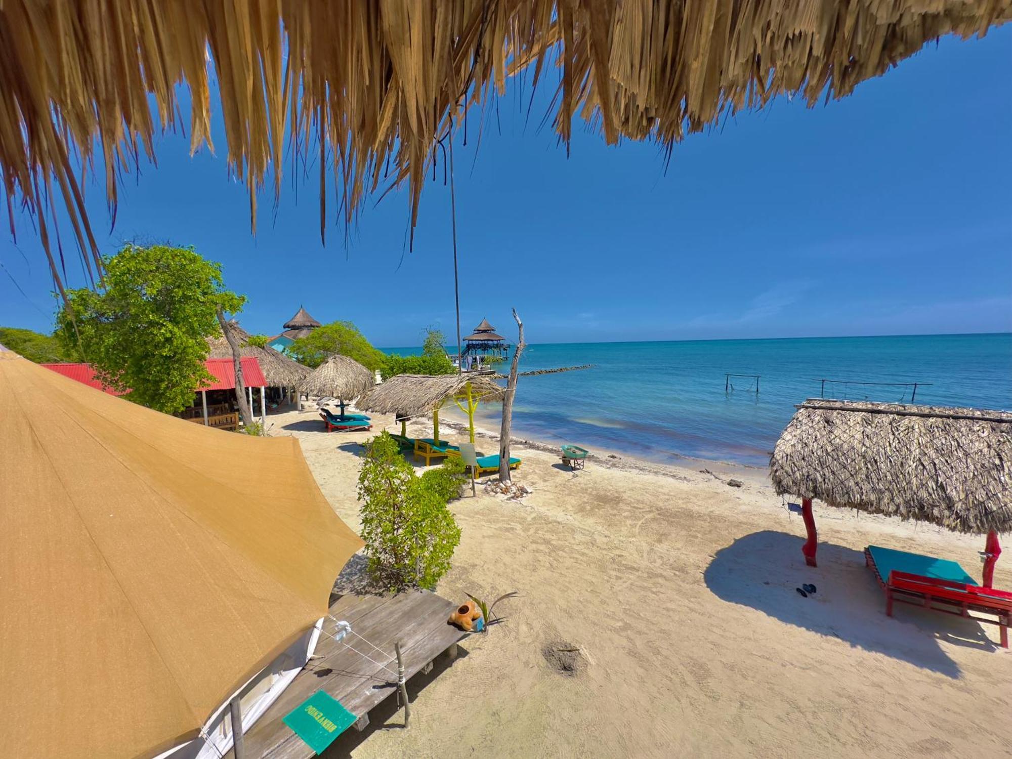 Tintipan Ashram Hostel & Glamping Tintipan Island Extérieur photo